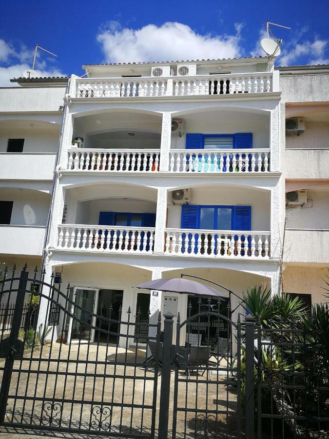 Ohana Lodge Vrsar Ngoại thất bức ảnh